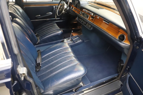 Used 1971 Mercedes-Benz 300 SEL 6.3 for sale Sold at Alfa Romeo of Westport in Westport CT 06880 21