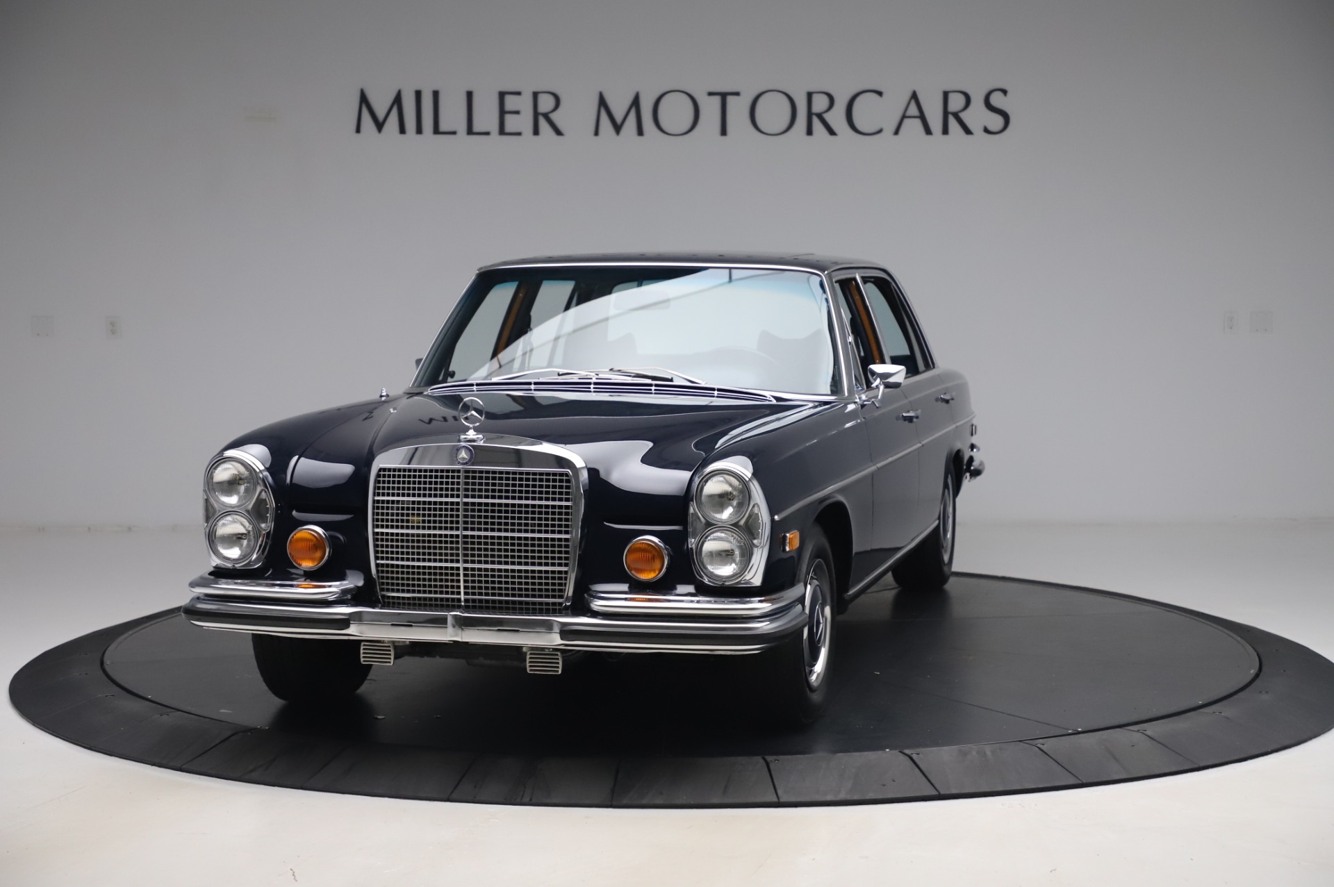 Used 1971 Mercedes-Benz 300 SEL 6.3 for sale Sold at Alfa Romeo of Westport in Westport CT 06880 1