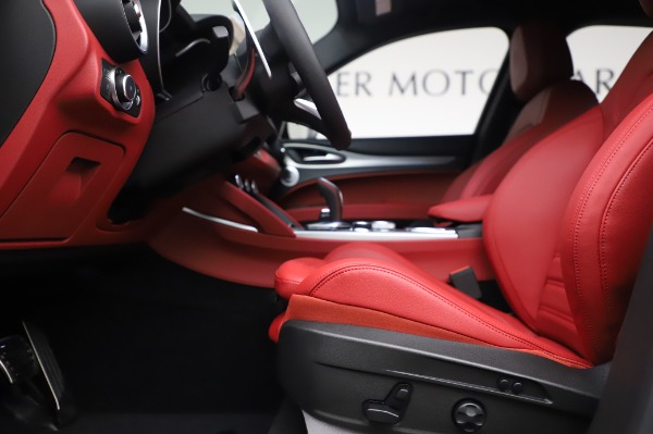 New 2020 Alfa Romeo Stelvio Ti Sport Q4 for sale $53,545 at Alfa Romeo of Westport in Westport CT 06880 14