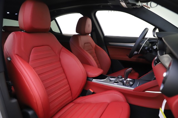New 2020 Alfa Romeo Stelvio Ti Sport Q4 for sale $53,545 at Alfa Romeo of Westport in Westport CT 06880 21