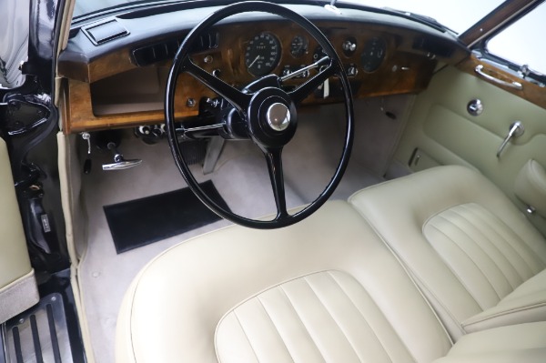 Used 1965 Rolls-Royce Silver Cloud III for sale Sold at Alfa Romeo of Westport in Westport CT 06880 15