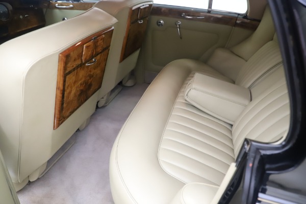 Used 1965 Rolls-Royce Silver Cloud III for sale $99,900 at Alfa Romeo of Westport in Westport CT 06880 19