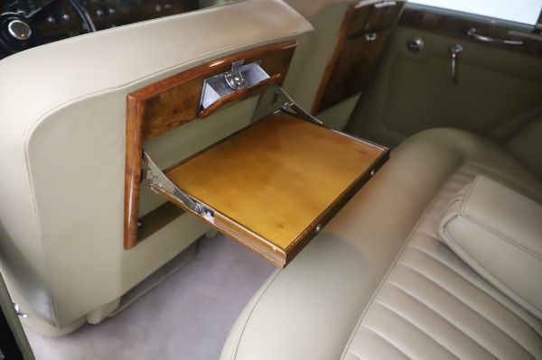 Used 1965 Rolls-Royce Silver Cloud III for sale $99,900 at Alfa Romeo of Westport in Westport CT 06880 20