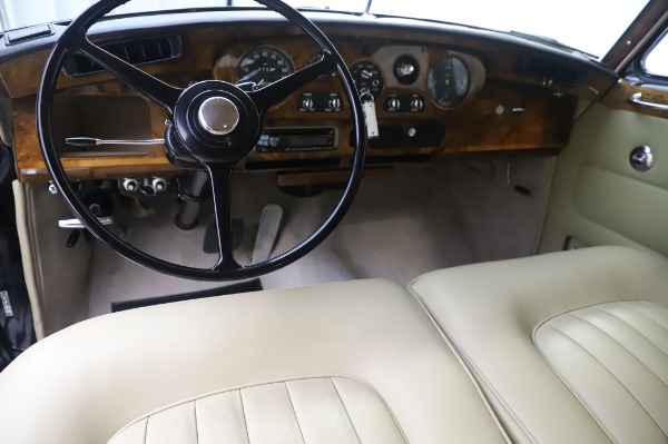 Used 1965 Rolls-Royce Silver Cloud III for sale $99,900 at Alfa Romeo of Westport in Westport CT 06880 21