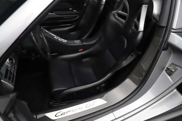 Used 2005 Porsche Carrera GT for sale Sold at Alfa Romeo of Westport in Westport CT 06880 23