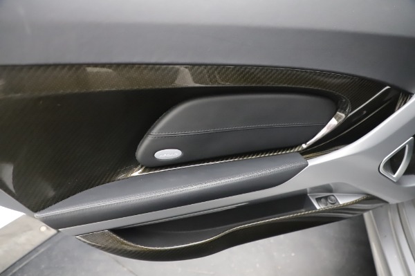 Used 2005 Porsche Carrera GT for sale Sold at Alfa Romeo of Westport in Westport CT 06880 27