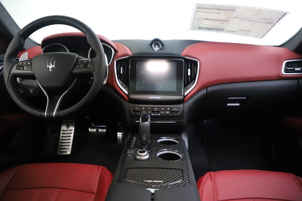New 2020 Maserati Ghibli S Q4 GranSport for sale $93,285 at Alfa Romeo of Westport in Westport CT 06880 28