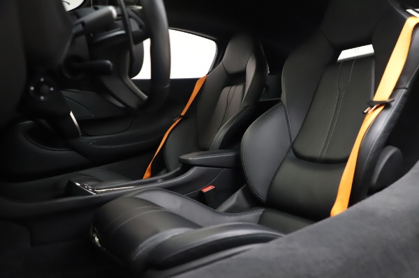 Used 2017 McLaren 570S Coupe for sale $149,900 at Alfa Romeo of Westport in Westport CT 06880 18