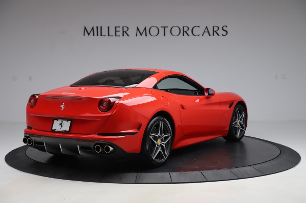 Used 2017 Ferrari California T for sale $175,900 at Alfa Romeo of Westport in Westport CT 06880 16