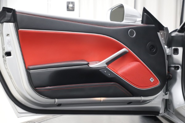 Used 2015 Ferrari F12 Berlinetta for sale $235,900 at Alfa Romeo of Westport in Westport CT 06880 16