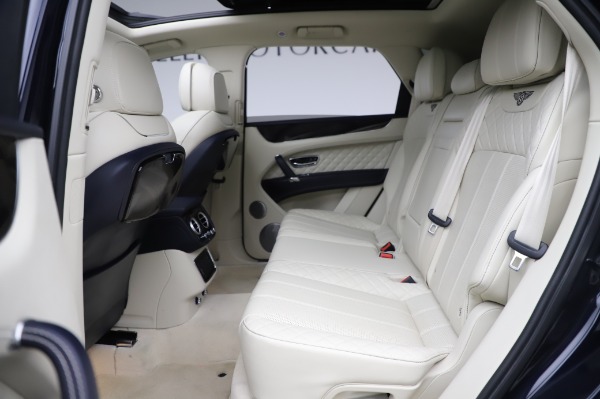 Used 2017 Bentley Bentayga W12 for sale $133,900 at Alfa Romeo of Westport in Westport CT 06880 22