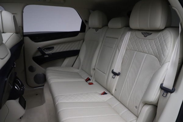 Used 2017 Bentley Bentayga W12 for sale $133,900 at Alfa Romeo of Westport in Westport CT 06880 23