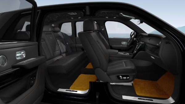 New 2021 Rolls-Royce Cullinan Black Badge for sale $439,700 at Alfa Romeo of Westport in Westport CT 06880 10