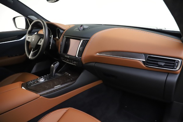 New 2020 Maserati Levante Q4 GranLusso for sale $88,635 at Alfa Romeo of Westport in Westport CT 06880 24
