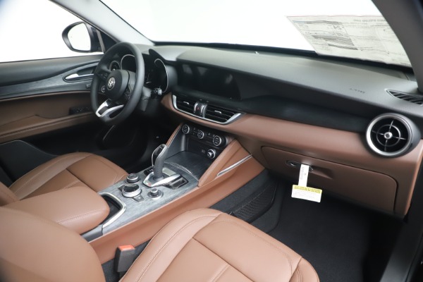 New 2020 Alfa Romeo Stelvio Q4 for sale $49,045 at Alfa Romeo of Westport in Westport CT 06880 23