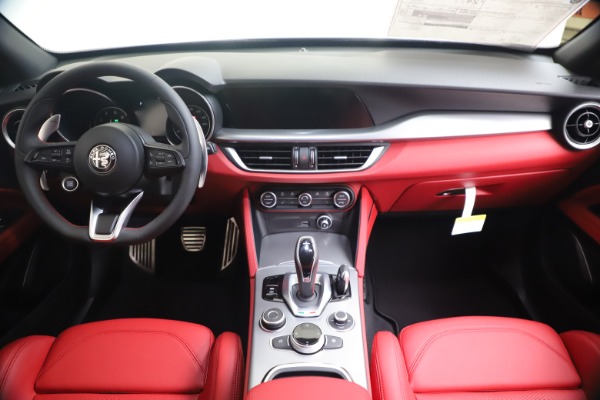 New 2020 Alfa Romeo Stelvio Ti Sport Q4 for sale $53,545 at Alfa Romeo of Westport in Westport CT 06880 16
