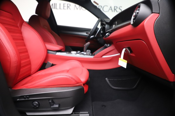 New 2020 Alfa Romeo Stelvio Ti Sport Q4 for sale $53,545 at Alfa Romeo of Westport in Westport CT 06880 23