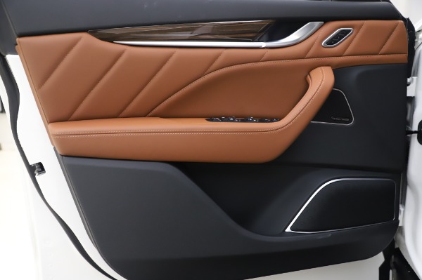 New 2020 Maserati Levante Q4 GranLusso for sale $87,449 at Alfa Romeo of Westport in Westport CT 06880 17