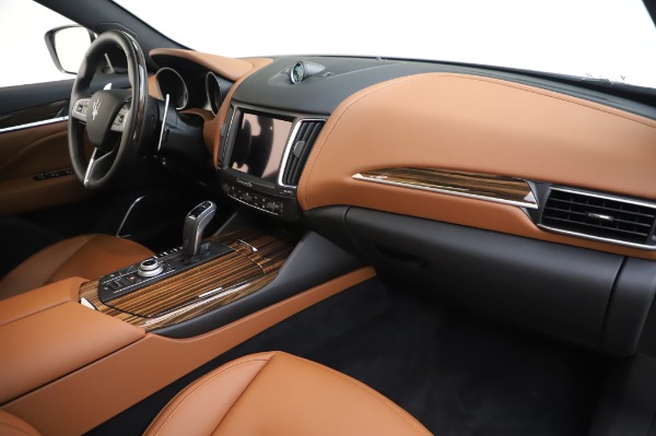 New 2020 Maserati Levante Q4 GranLusso for sale $87,449 at Alfa Romeo of Westport in Westport CT 06880 25