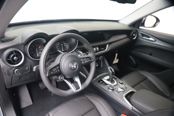 New 2020 Alfa Romeo Stelvio Q4 for sale $49,795 at Alfa Romeo of Westport in Westport CT 06880 17