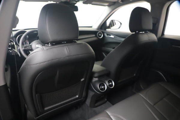 New 2020 Alfa Romeo Stelvio Q4 for sale $49,795 at Alfa Romeo of Westport in Westport CT 06880 21