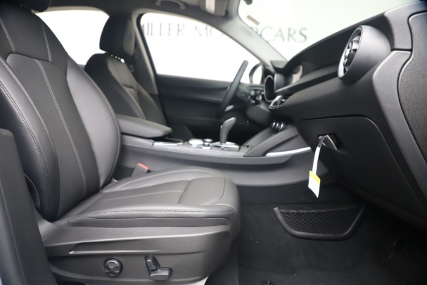 New 2020 Alfa Romeo Stelvio Q4 for sale $49,795 at Alfa Romeo of Westport in Westport CT 06880 23