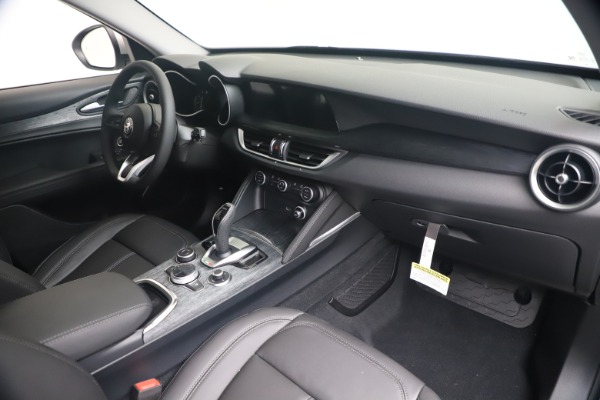 New 2020 Alfa Romeo Stelvio Q4 for sale $49,795 at Alfa Romeo of Westport in Westport CT 06880 24