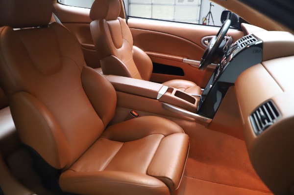 Used 2003 Aston Martin V12 Vanquish Coupe for sale $79,900 at Alfa Romeo of Westport in Westport CT 06880 21