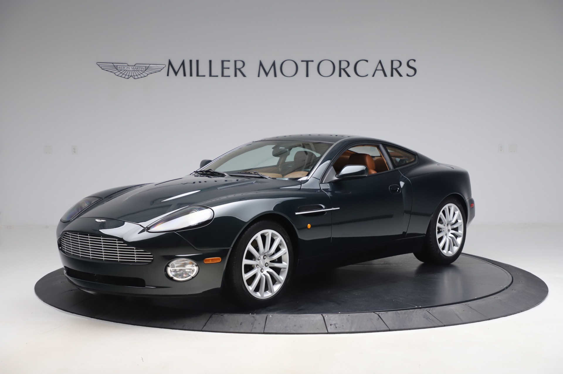 Used 2003 Aston Martin V12 Vanquish Coupe for sale $79,900 at Alfa Romeo of Westport in Westport CT 06880 1