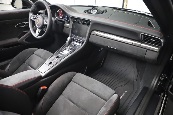 Used 2018 Porsche 911 Carrera 4 GTS for sale Sold at Alfa Romeo of Westport in Westport CT 06880 19