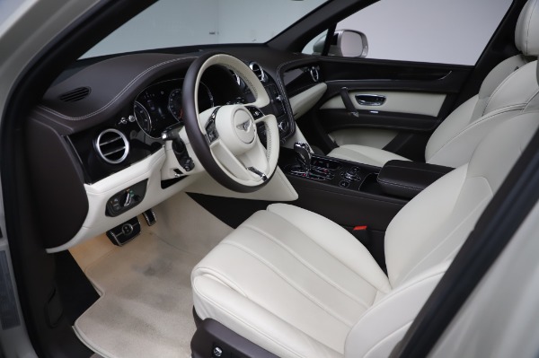 Used 2018 Bentley Bentayga Onyx Edition for sale Sold at Alfa Romeo of Westport in Westport CT 06880 17