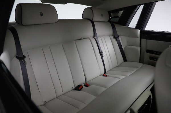 Used 2014 Rolls-Royce Phantom for sale $219,900 at Alfa Romeo of Westport in Westport CT 06880 20