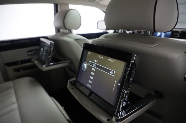 Used 2014 Rolls-Royce Phantom for sale $219,900 at Alfa Romeo of Westport in Westport CT 06880 22