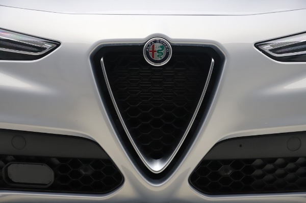 New 2020 Alfa Romeo Stelvio Ti Lusso Q4 for sale $54,145 at Alfa Romeo of Westport in Westport CT 06880 13