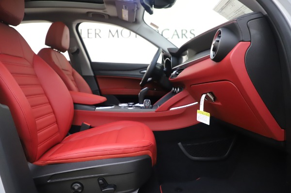 New 2020 Alfa Romeo Stelvio Ti Lusso Q4 for sale $54,145 at Alfa Romeo of Westport in Westport CT 06880 24