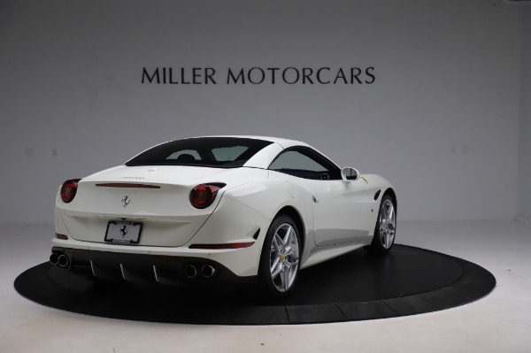 Used 2016 Ferrari California T for sale Sold at Alfa Romeo of Westport in Westport CT 06880 17