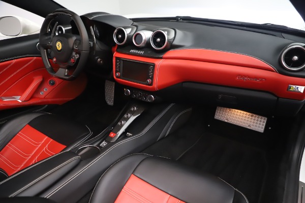 Used 2015 Ferrari California T for sale $159,900 at Alfa Romeo of Westport in Westport CT 06880 21