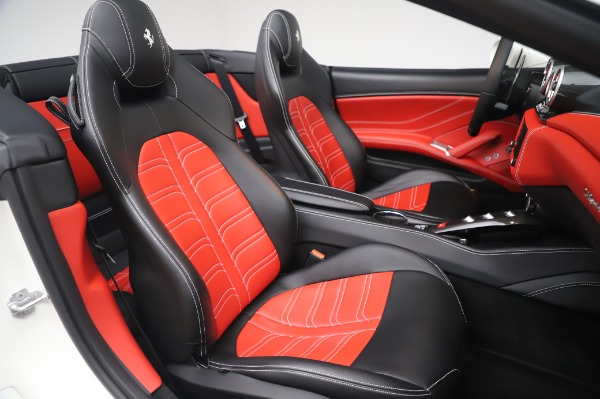 Used 2015 Ferrari California T for sale $159,900 at Alfa Romeo of Westport in Westport CT 06880 23