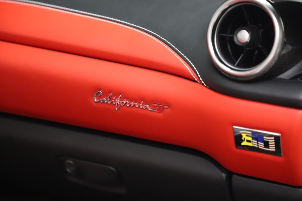 Used 2015 Ferrari California T for sale $159,900 at Alfa Romeo of Westport in Westport CT 06880 26