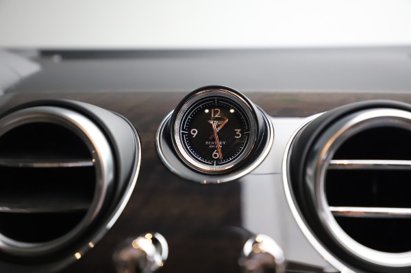 Used 2020 Bentley Bentayga V8 for sale Call for price at Alfa Romeo of Westport in Westport CT 06880 26