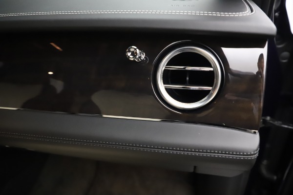 Used 2020 Bentley Bentayga V8 for sale Sold at Alfa Romeo of Westport in Westport CT 06880 27