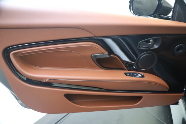 New 2020 Aston Martin DBS Superleggera Volante for sale $375,916 at Alfa Romeo of Westport in Westport CT 06880 18