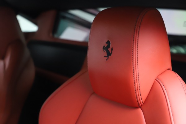 Used 2013 Ferrari 458 Italia for sale $229,900 at Alfa Romeo of Westport in Westport CT 06880 17