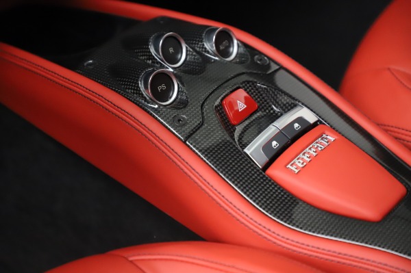 Used 2013 Ferrari 458 Italia for sale $229,900 at Alfa Romeo of Westport in Westport CT 06880 23
