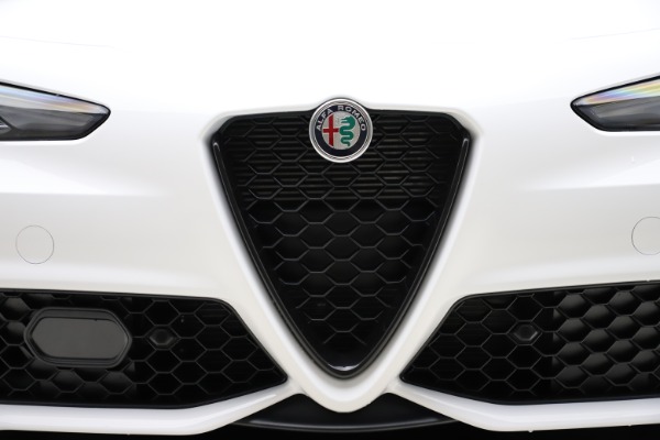 New 2020 Alfa Romeo Giulia Ti Sport Q4 for sale $51,495 at Alfa Romeo of Westport in Westport CT 06880 26
