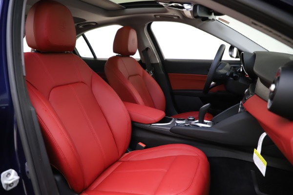New 2020 Alfa Romeo Giulia Ti Q4 for sale $47,795 at Alfa Romeo of Westport in Westport CT 06880 21