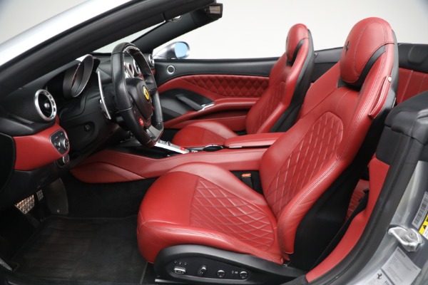 Used 2017 Ferrari California T for sale $144,900 at Alfa Romeo of Westport in Westport CT 06880 20