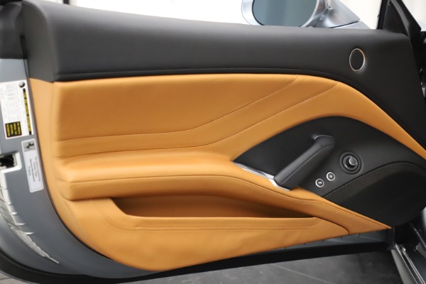 Used 2016 Ferrari California T for sale Sold at Alfa Romeo of Westport in Westport CT 06880 28