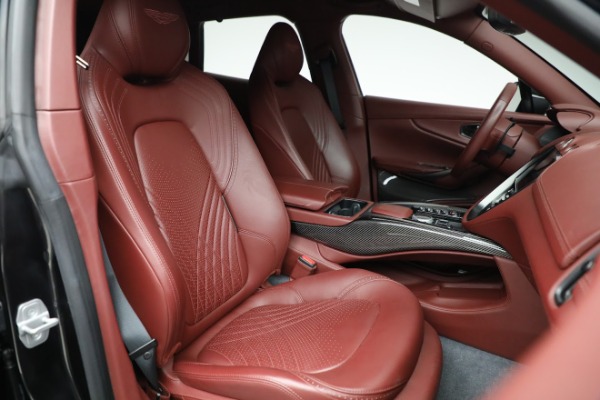 Used 2021 Aston Martin DBX for sale $145,900 at Alfa Romeo of Westport in Westport CT 06880 27