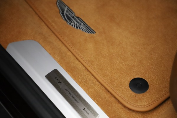 New 2021 Aston Martin DBX for sale $226,836 at Alfa Romeo of Westport in Westport CT 06880 17